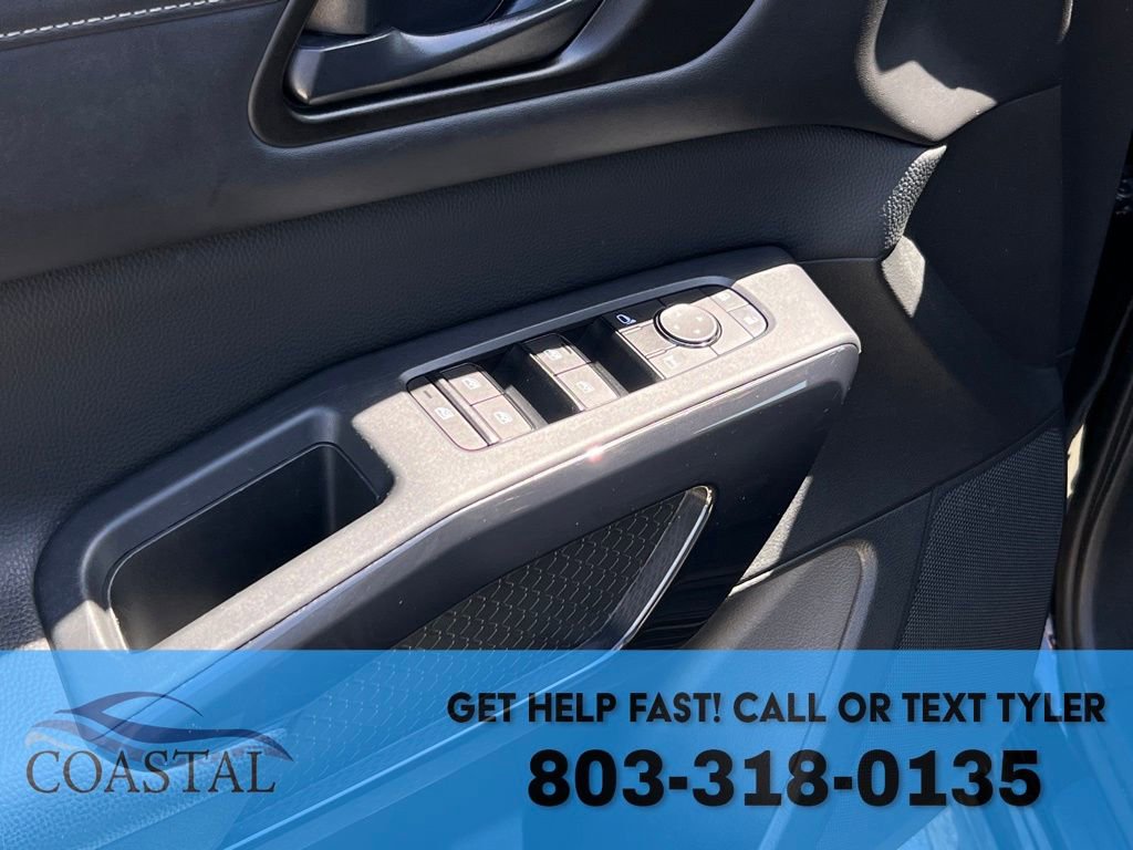 Certified 2024 Nissan Pathfinder SV FWD image 7