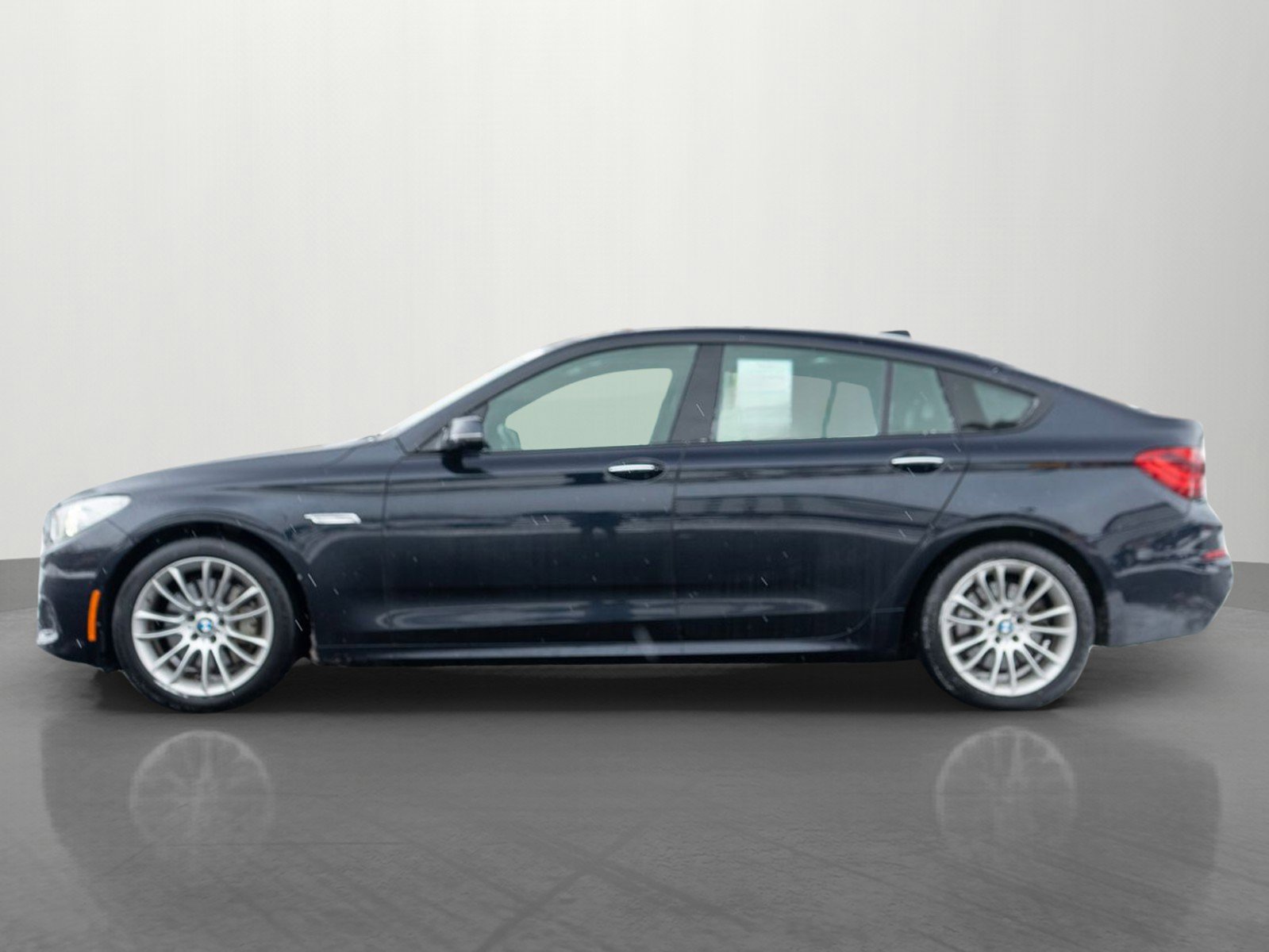 Used 2015 BMW 535i Gran Turismo xDrive image 4