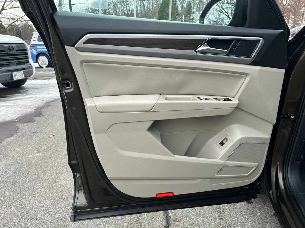 Used 2019 Volkswagen Atlas SE w/ Panoramic Sunroof Package image 5