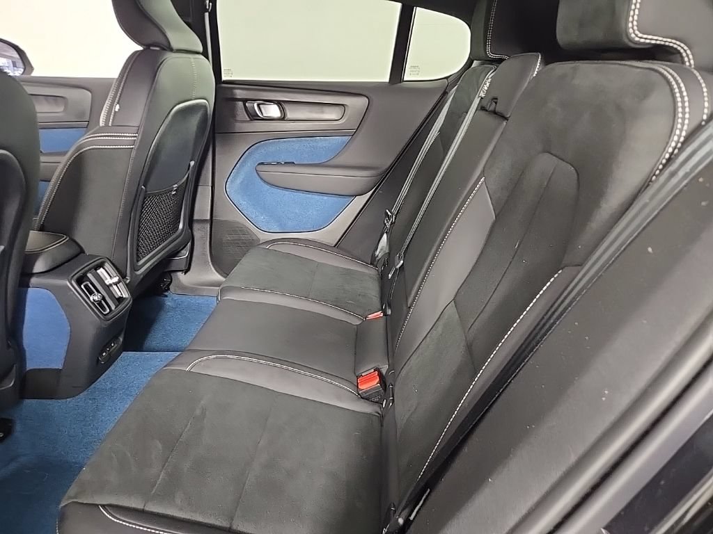 Certified 2023 Volvo C40 P8 Recharge Plus w/ Climate Package AWD/4WD image 14