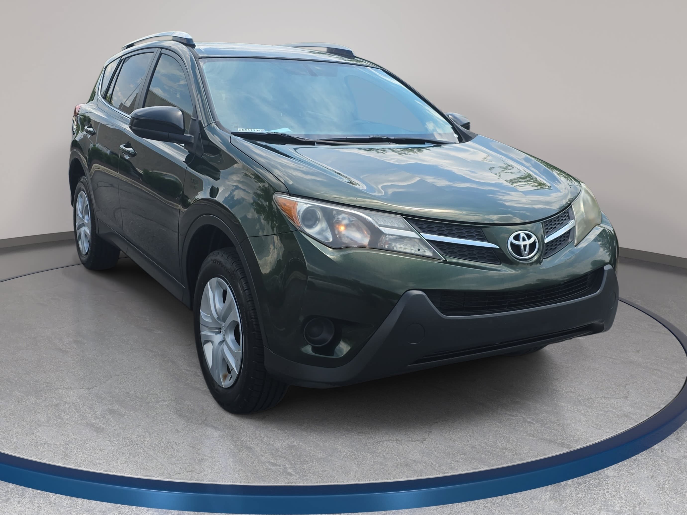 Used 2013 Toyota RAV4 LE FWD image 3