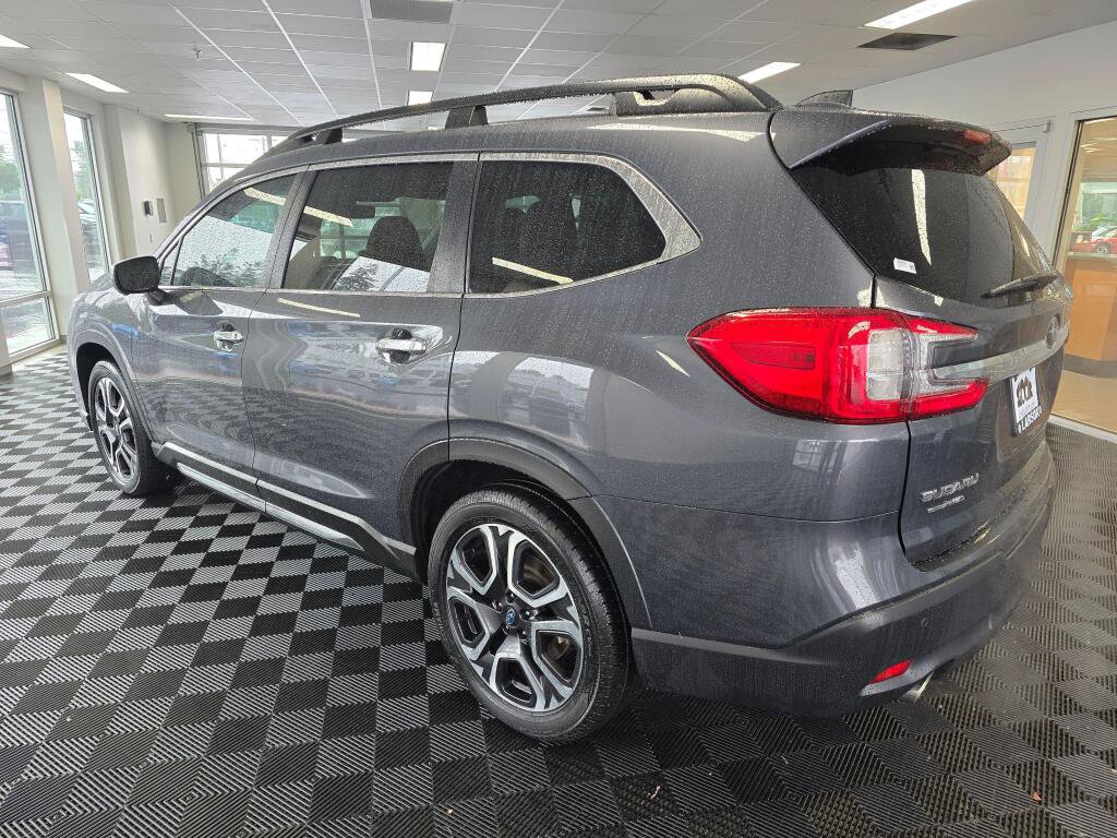 Used 2023 Subaru Ascent Touring AWD/4WD image 5