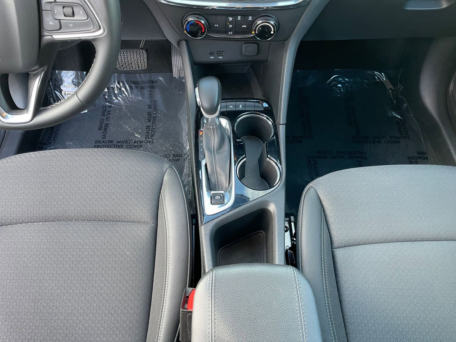 Used 2025 Buick Encore GX Preferred image 40