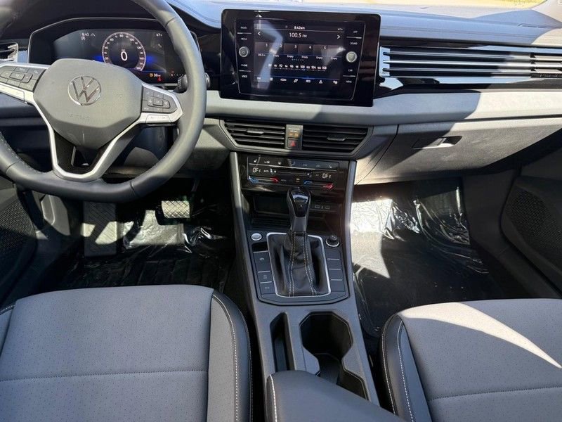 New 2026 Volkswagen Jetta SE FWD image 6