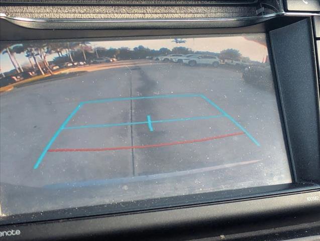 Used 2018 Toyota RAV4 LE image 13