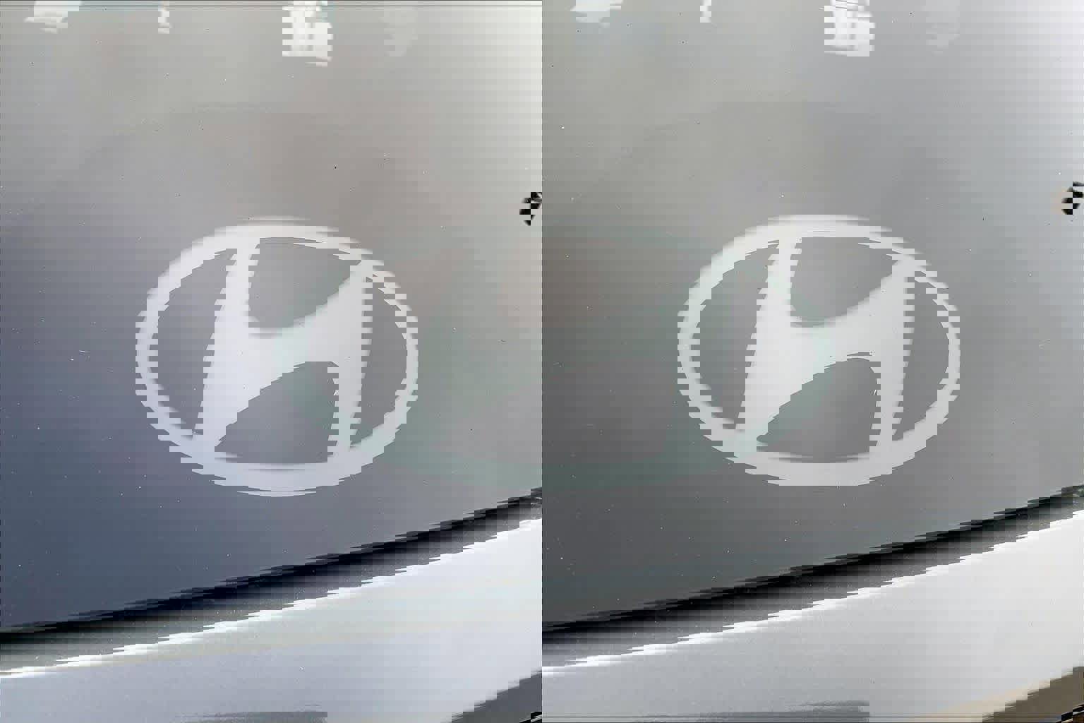 Used 2025 Hyundai Tucson Limited FWD image 32