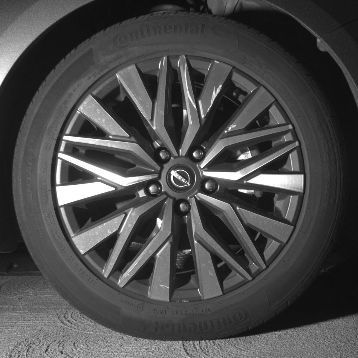 Used 2025 Nissan Altima 2.5 SV FWD image 13