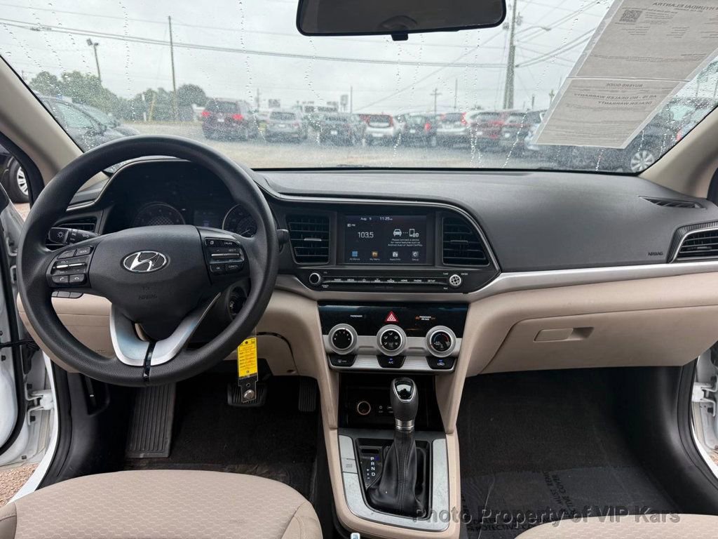 Used 2019 Hyundai Elantra SEL image 16