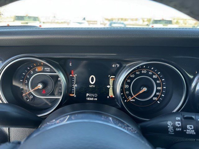 Used 2023 Jeep Wrangler Unlimited Sahara image 13