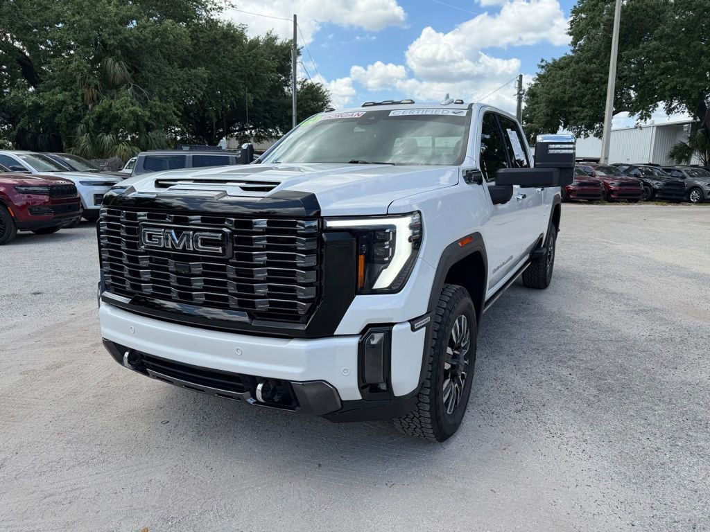Used 2024 GMC Sierra 2500 Denali Ultimate AWD/4WD image 2