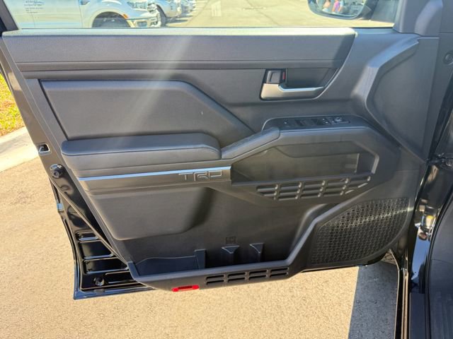 Used 2025 Toyota Tacoma TRD Off-Road image 3