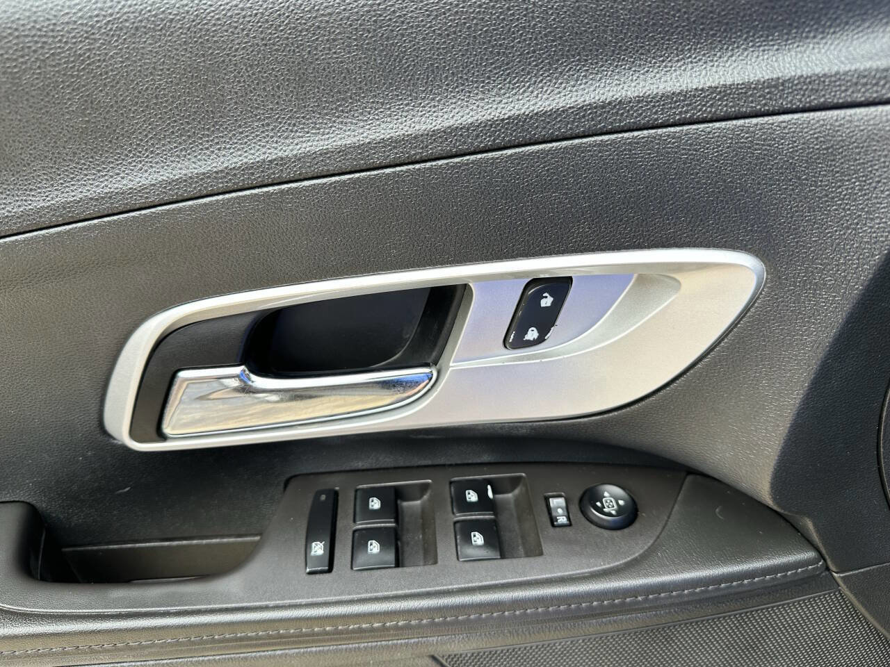 Used 2015 Chevrolet Equinox LS image 15