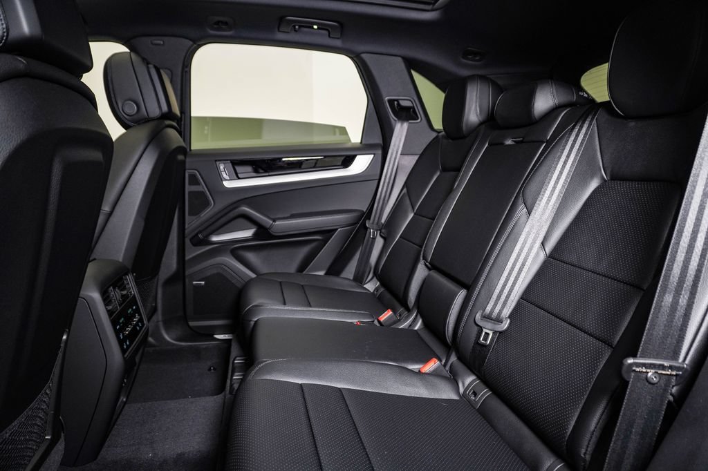 New 2026 Porsche Cayenne AWD/4WD image 17