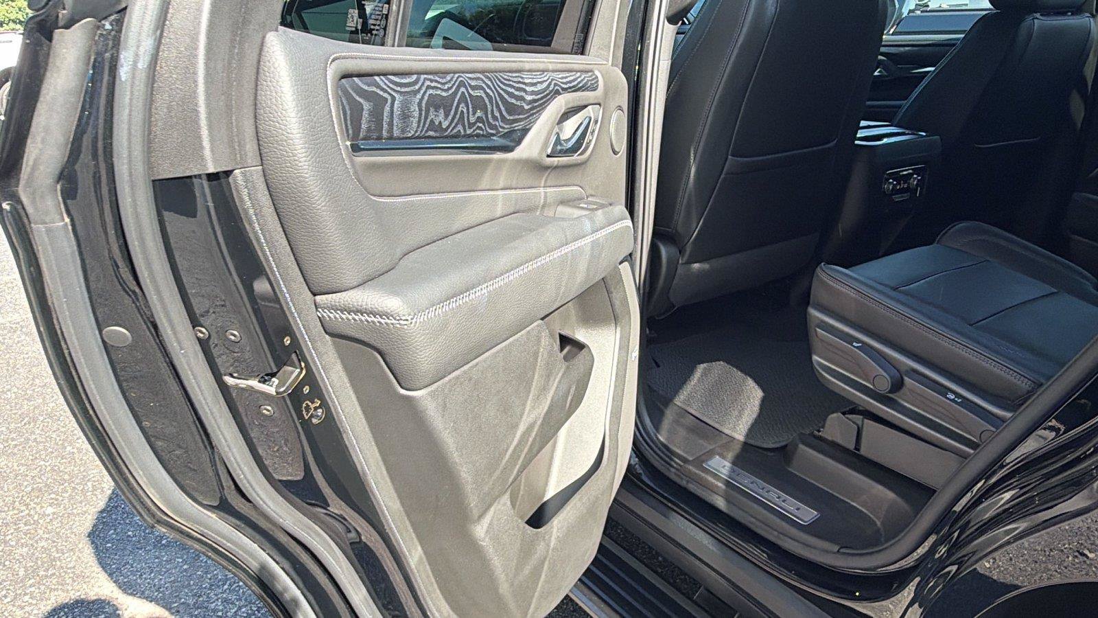 Used 2022 GMC Yukon Denali AWD/4WD image 23