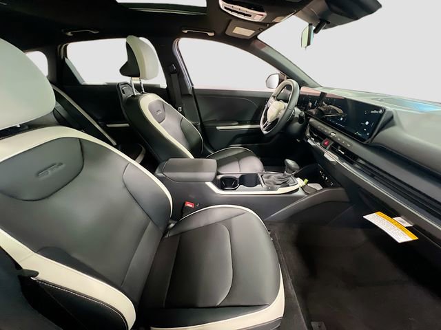 New 2025 Kia K4 GT-Line w/ GT-Line Premium Package image 29