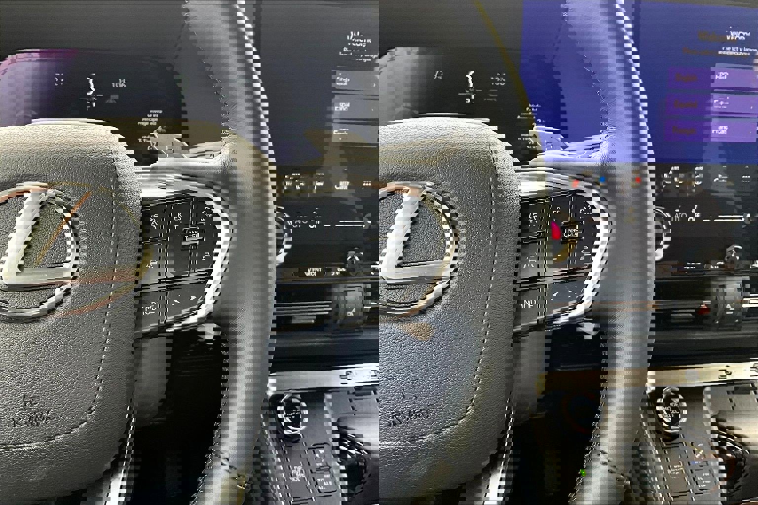 Used 2025 Lexus GX 550 w/ Accessory Package (2T) image 12