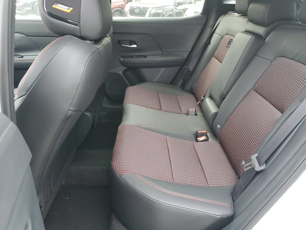 New 2026 Nissan Kicks SR w/ SR Premium Package FWD image 10