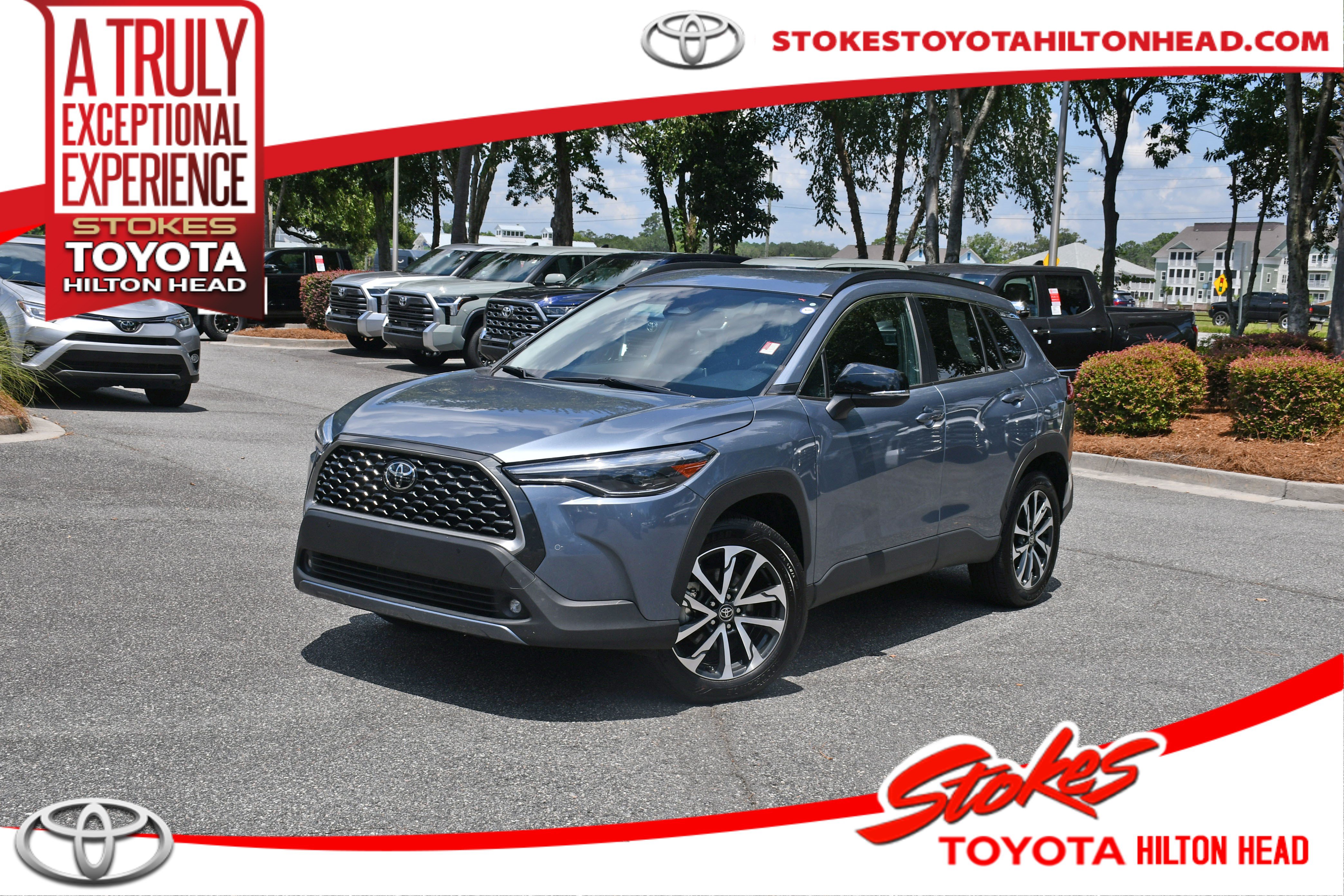 Certified 2025 Toyota Corolla Cross XLE FWD image 1