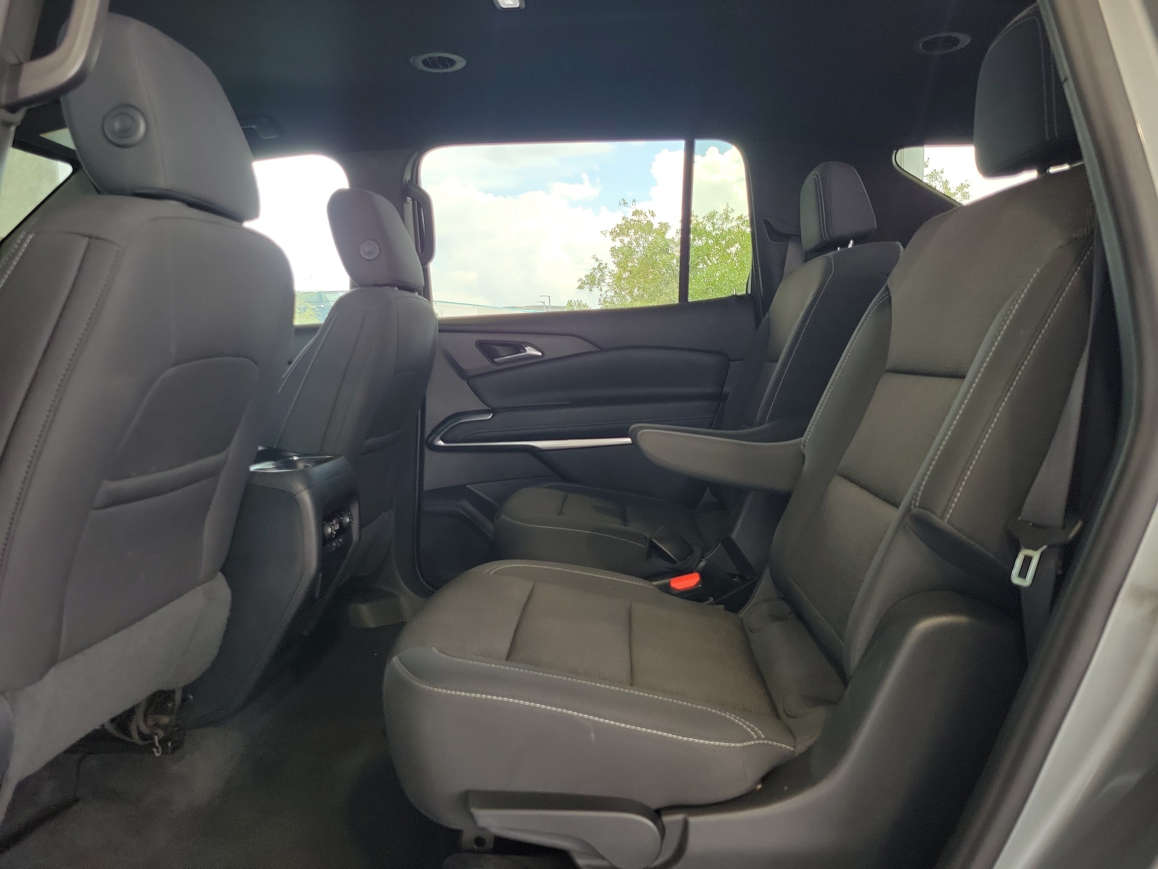 Used 2024 Chevrolet Traverse LT AWD/4WD image 11