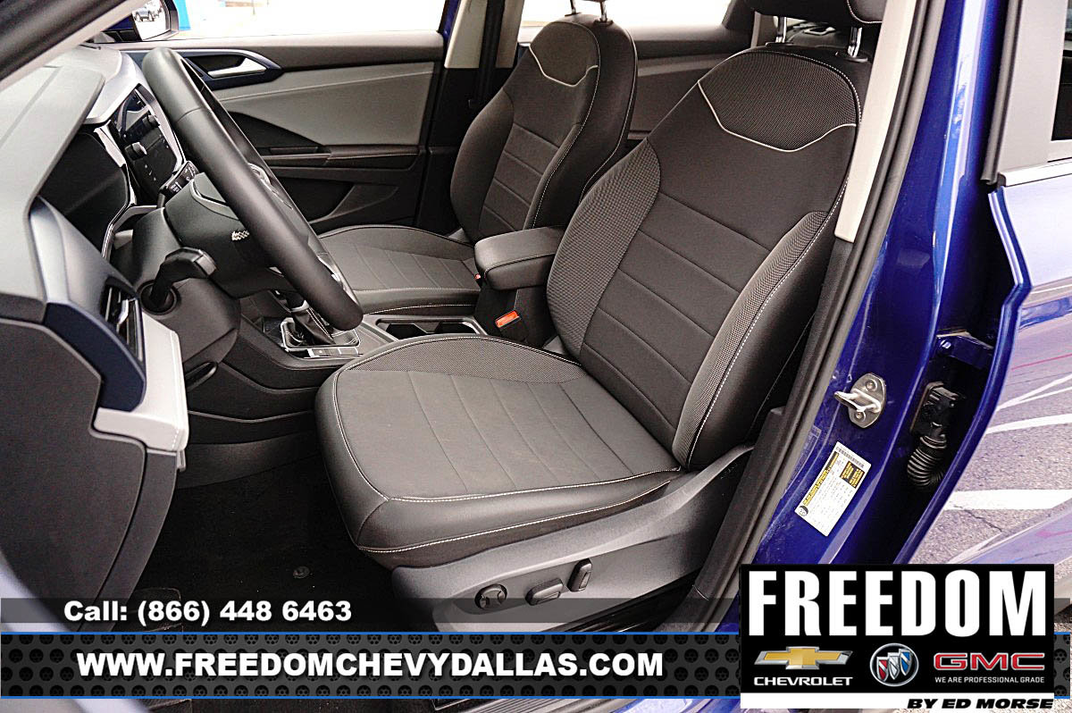 Used 2024 Volkswagen Taos SE FWD image 9