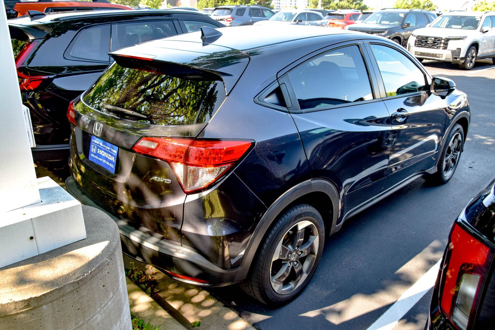 Used 2018 Honda HR-V EX image 5