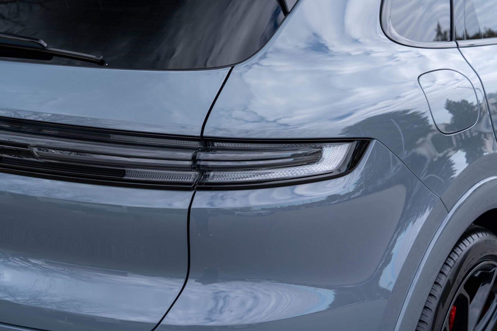 Certified 2025 Porsche Cayenne GTS image 14