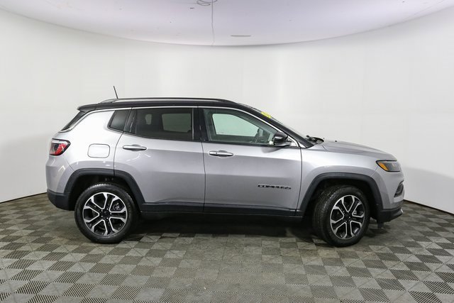 Used 2022 Jeep Compass Limited w/ Sun and Sound Group image 14