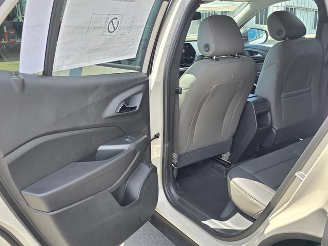 New 2026 Chevrolet Trax ACTIV w/ Driver Confidence Package FWD image 13