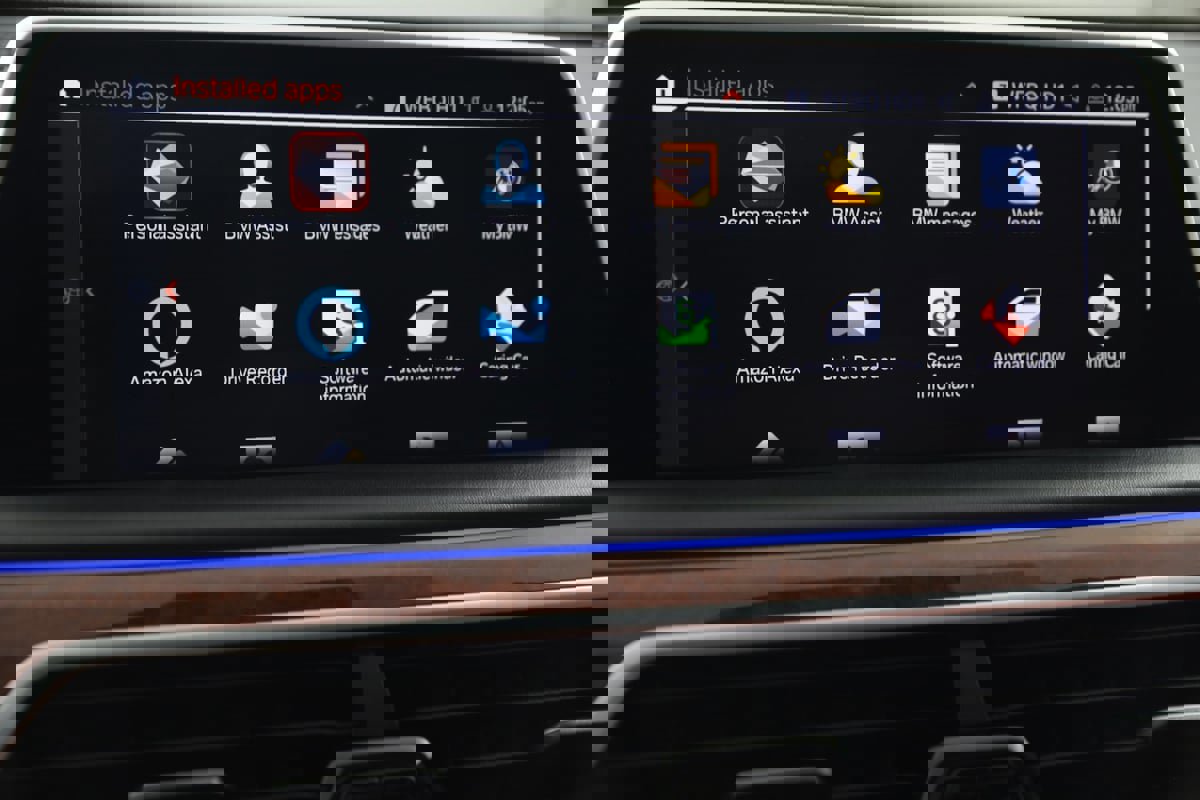 Used 2022 BMW ALPINA B7 xDrive w/ Luxury Rear Seating Package image 68