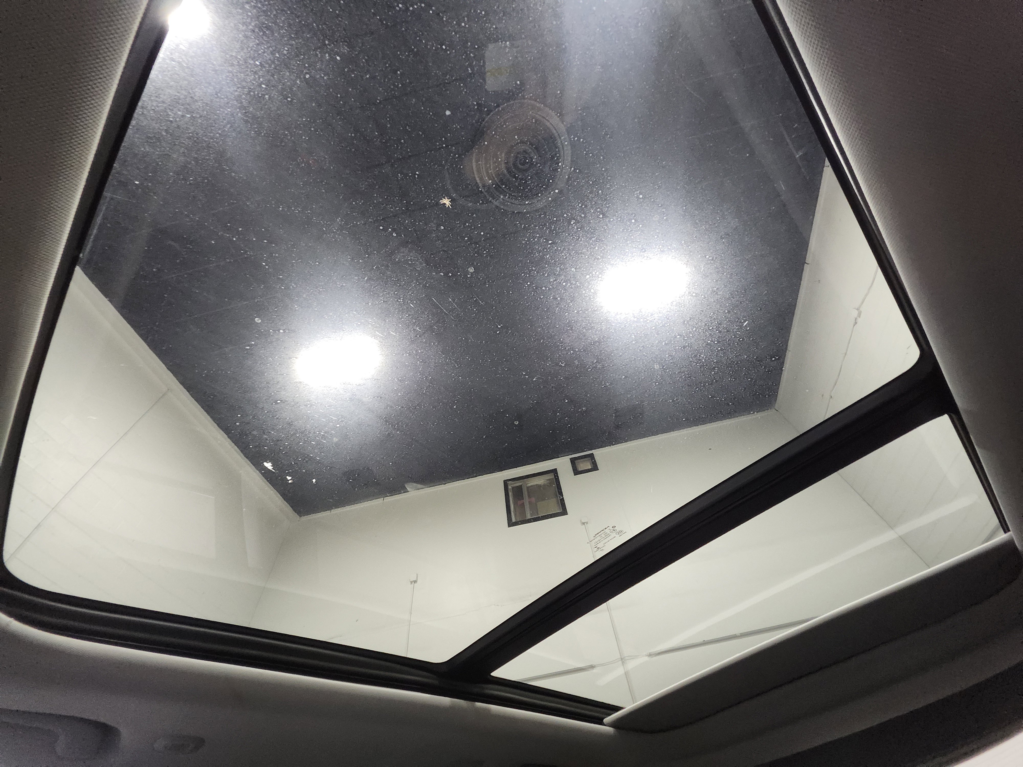 Used 2023 Jeep Grand Cherokee 4WD 4xe image 2