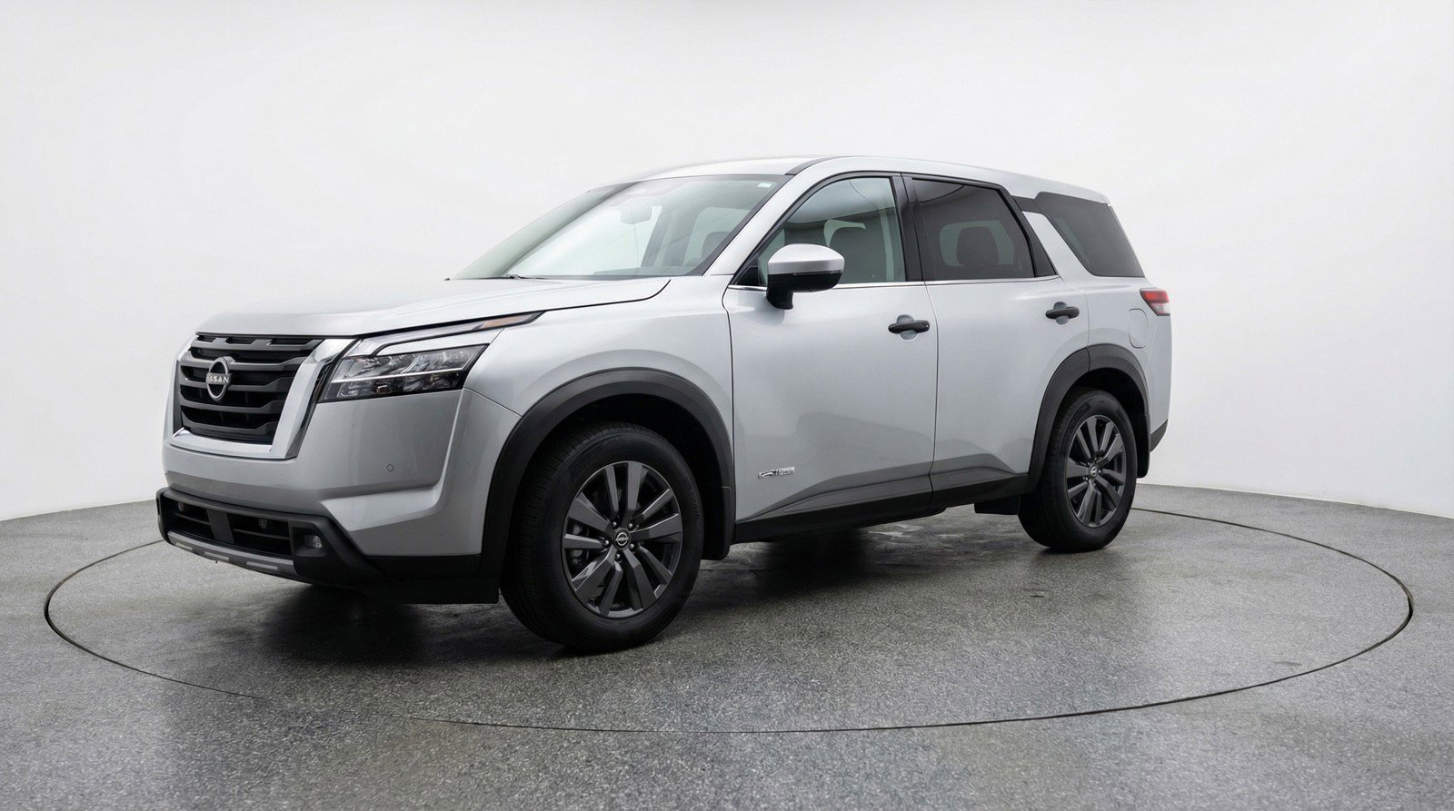 Used 2025 Nissan Pathfinder SV image 3