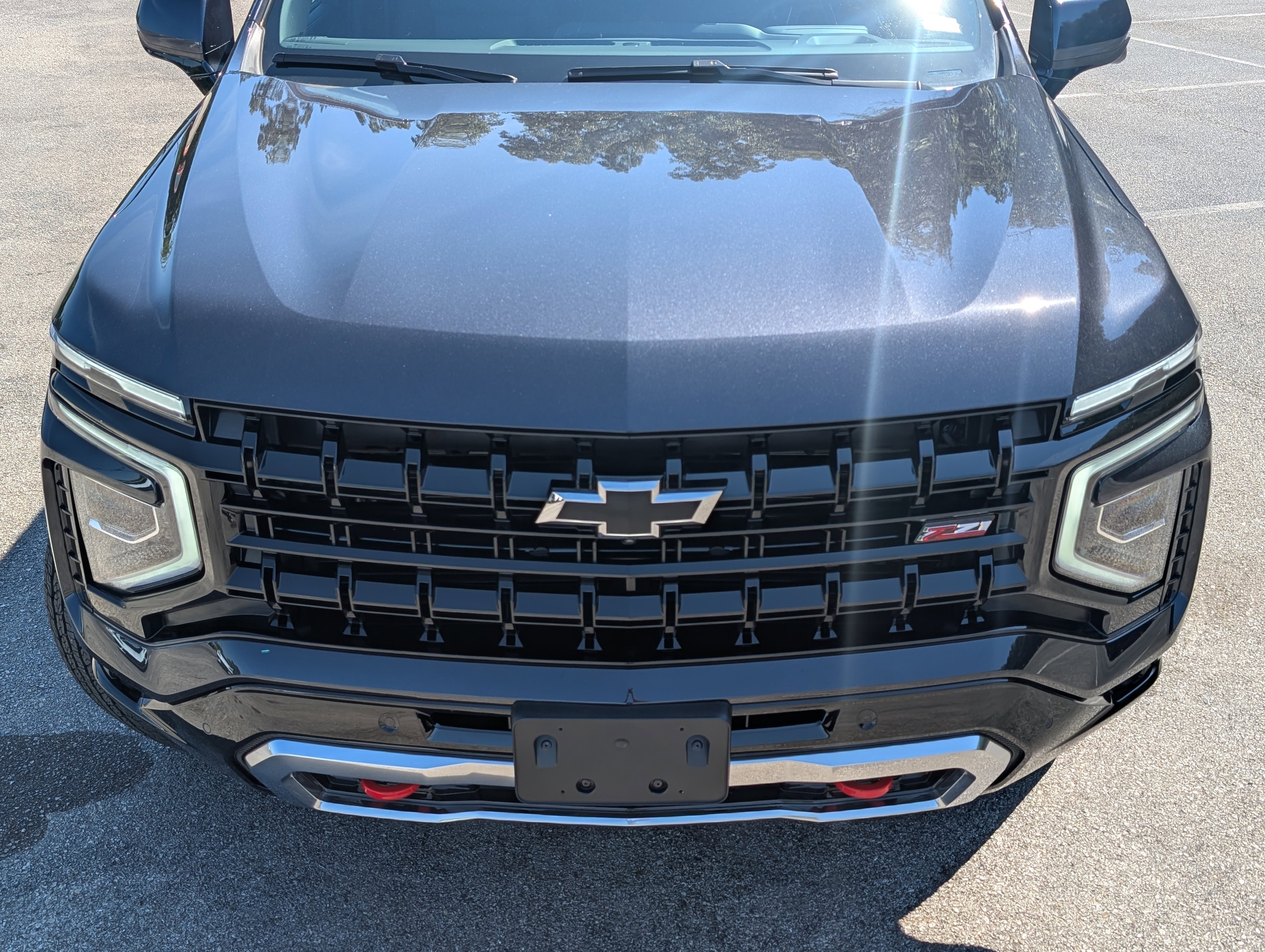 Used 2026 Chevrolet Suburban Z71 w/ Comfort Package AWD/4WD image 12