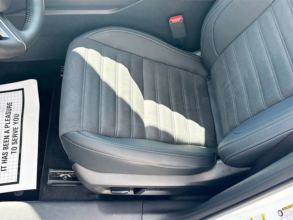 New 2026 Mitsubishi Outlander LE FWD image 19