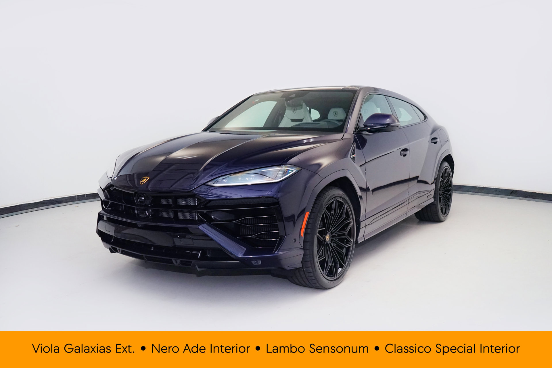 Used 2025 Lamborghini Urus SE AWD/4WD image 2