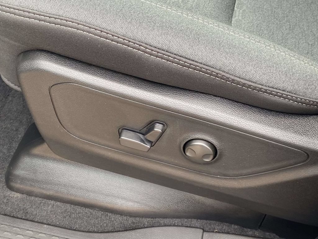 New 2026 RAM 1500 Big Horn AWD/4WD image 17
