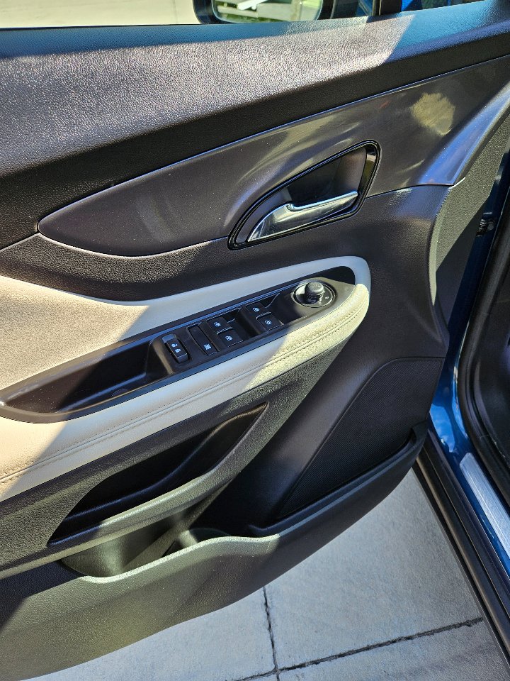 Used 2020 Buick Encore Preferred image 8