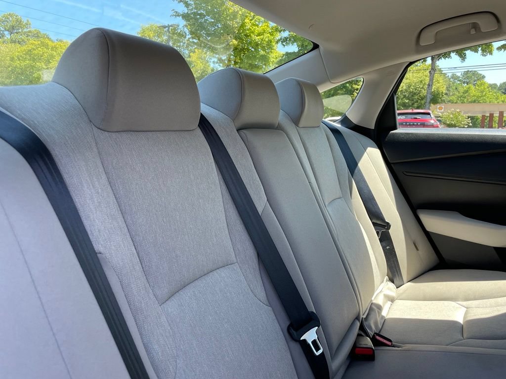 Certified 2025 Honda Accord LX image 36