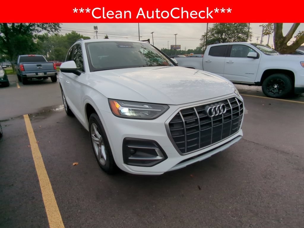 Used 2021 Audi Q5 2.0T Premium w/ Convenience Package AWD/4WD image 3