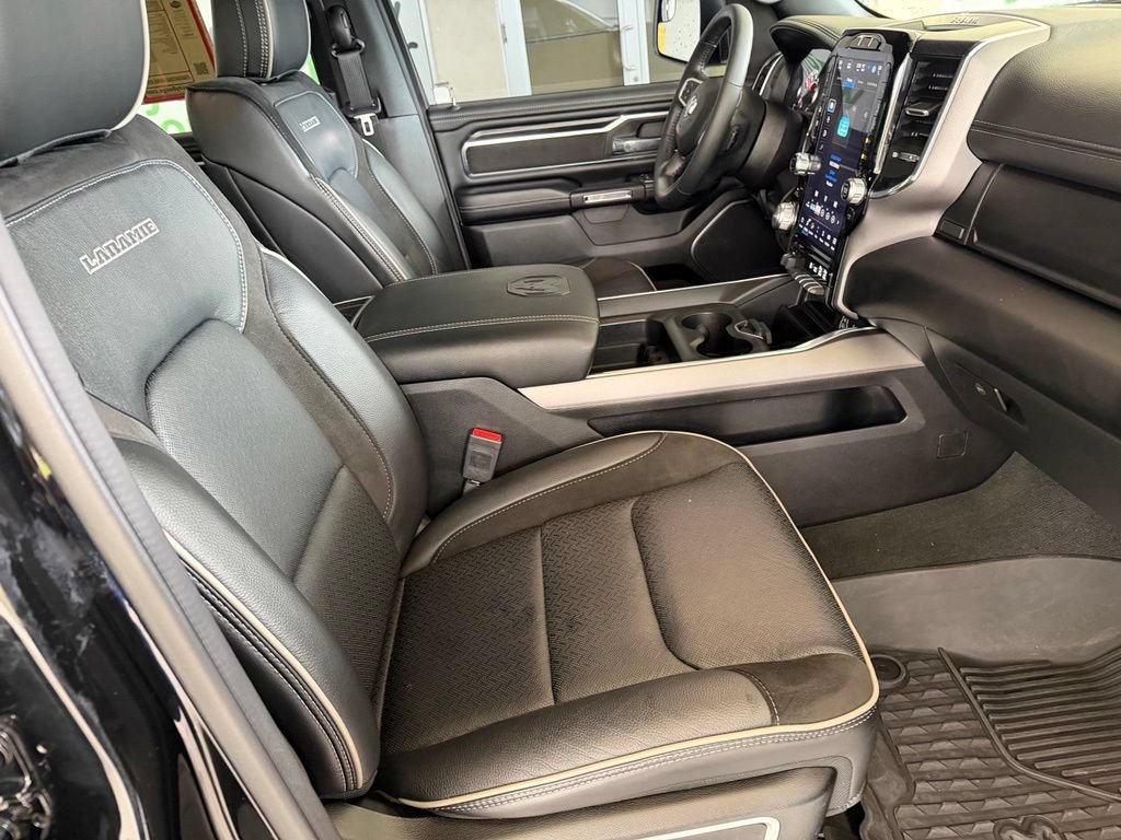Used 2024 RAM 1500 Laramie AWD/4WD image 29