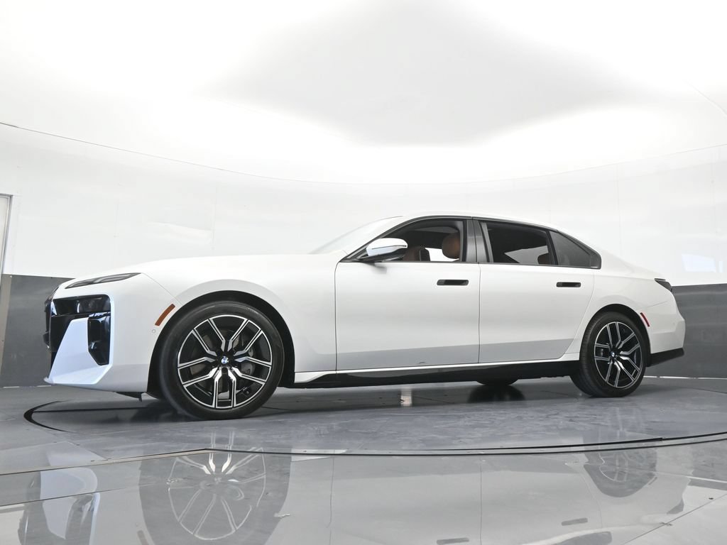 Used 2025 BMW 740i xDrive AWD/4WD image 69