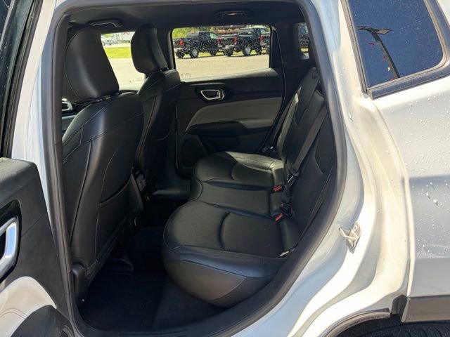 Used 2025 Jeep Compass Limited image 14