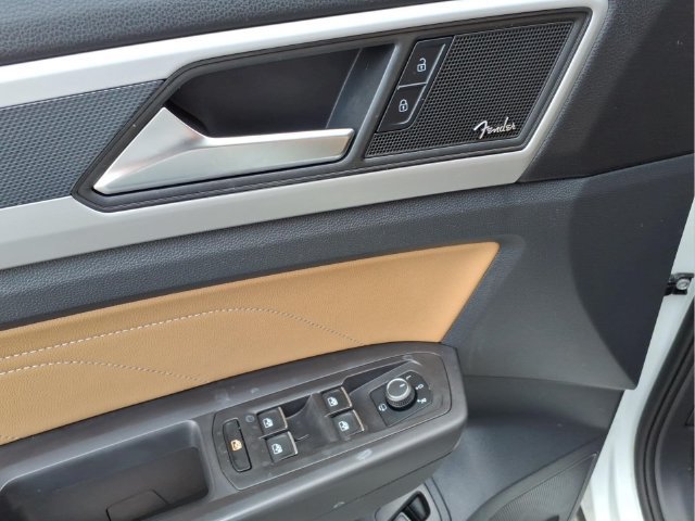 Used 2022 Volkswagen Atlas Cross Sport SEL Premium R-Line AWD/4WD image 16