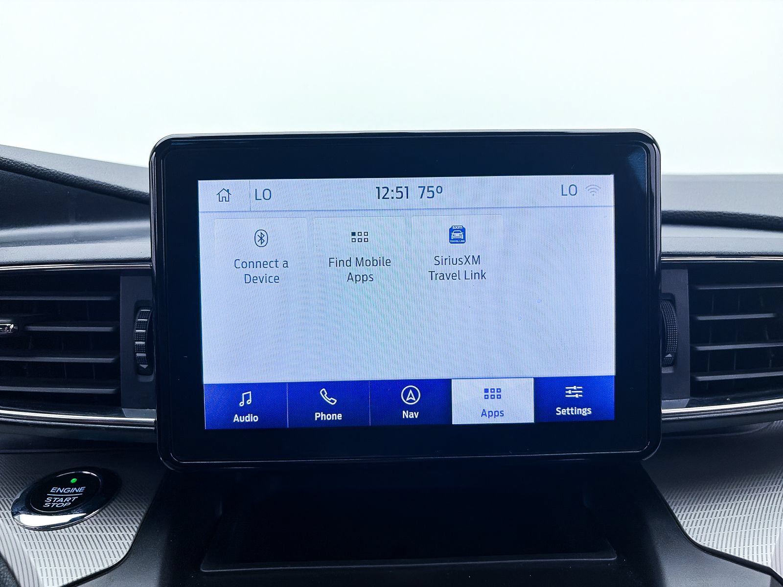 Used 2020 Ford Explorer XLT w/ Equipment Group 202A AWD/4WD image 18