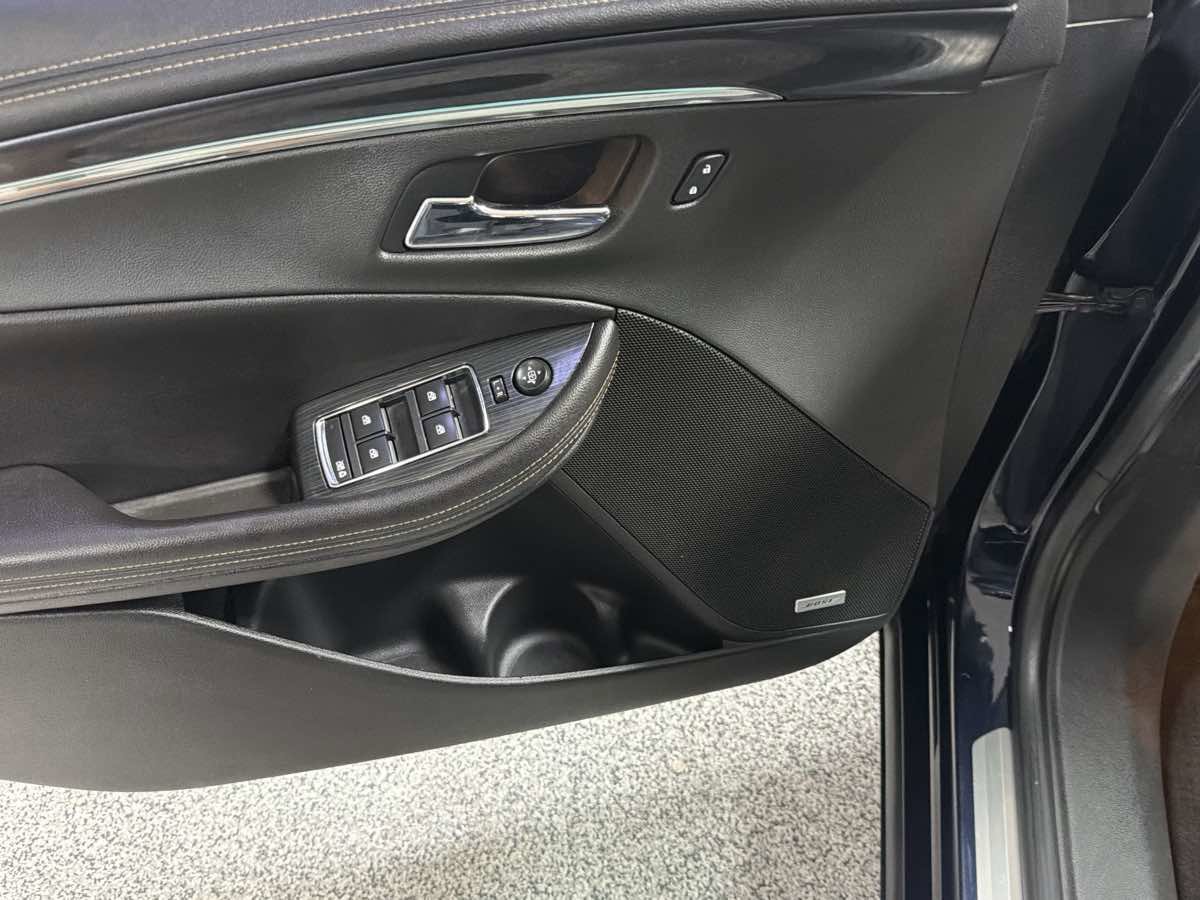 Used 2019 Chevrolet Impala Premier FWD image 13