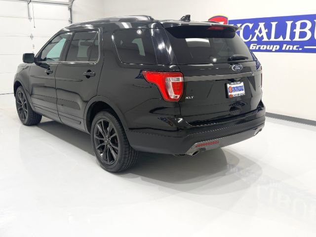 Used 2017 Ford Explorer XLT w/ Equipment Group 202A image 8
