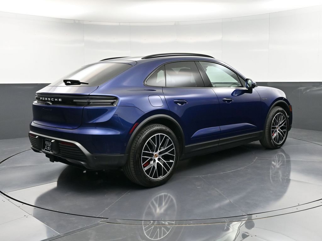 Certified 2025 Porsche Macan 4S Electric image 8