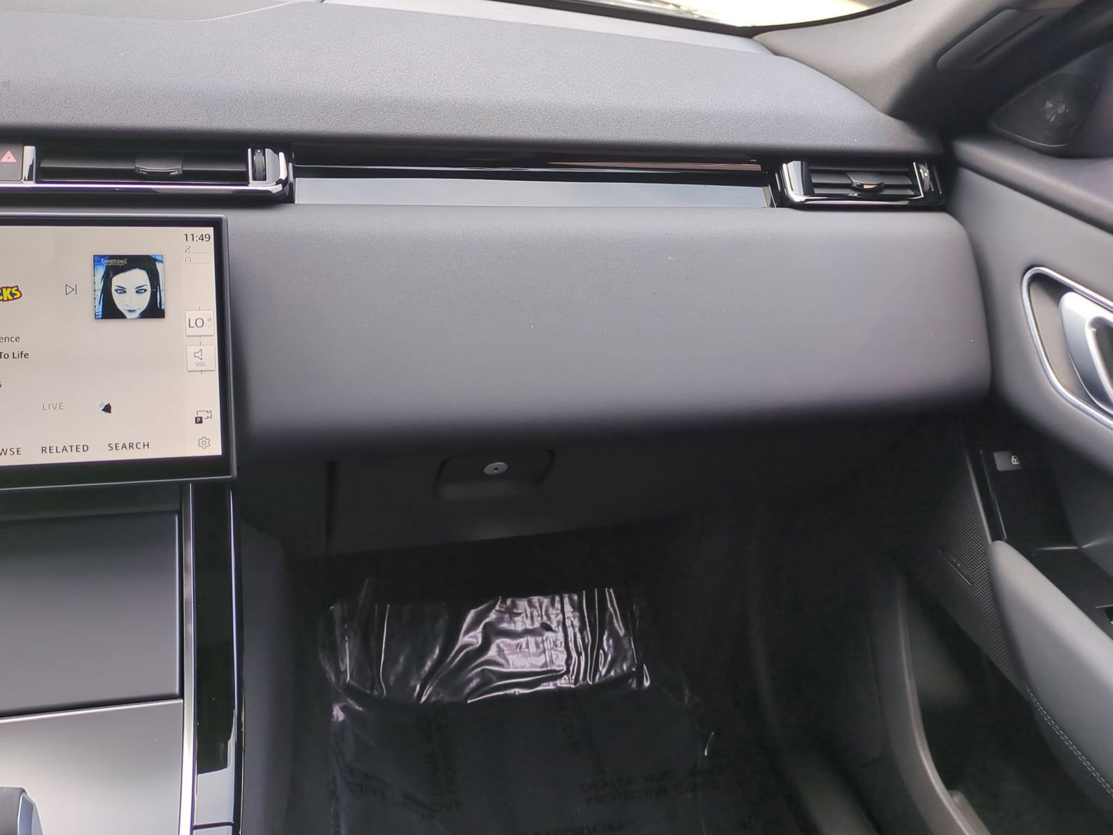 Used 2026 Land Rover Range Rover Velar S AWD/4WD image 28