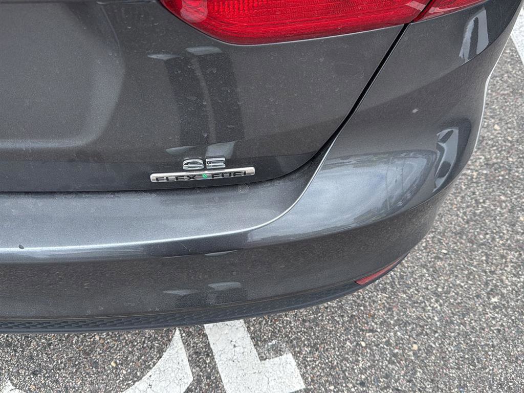 Used 2015 Ford Focus SE FWD image 4