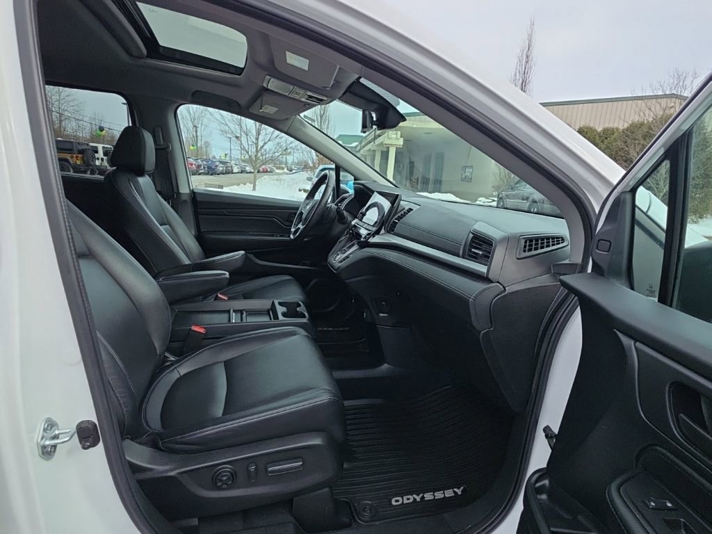Used 2023 Honda Odyssey EX-L image 46