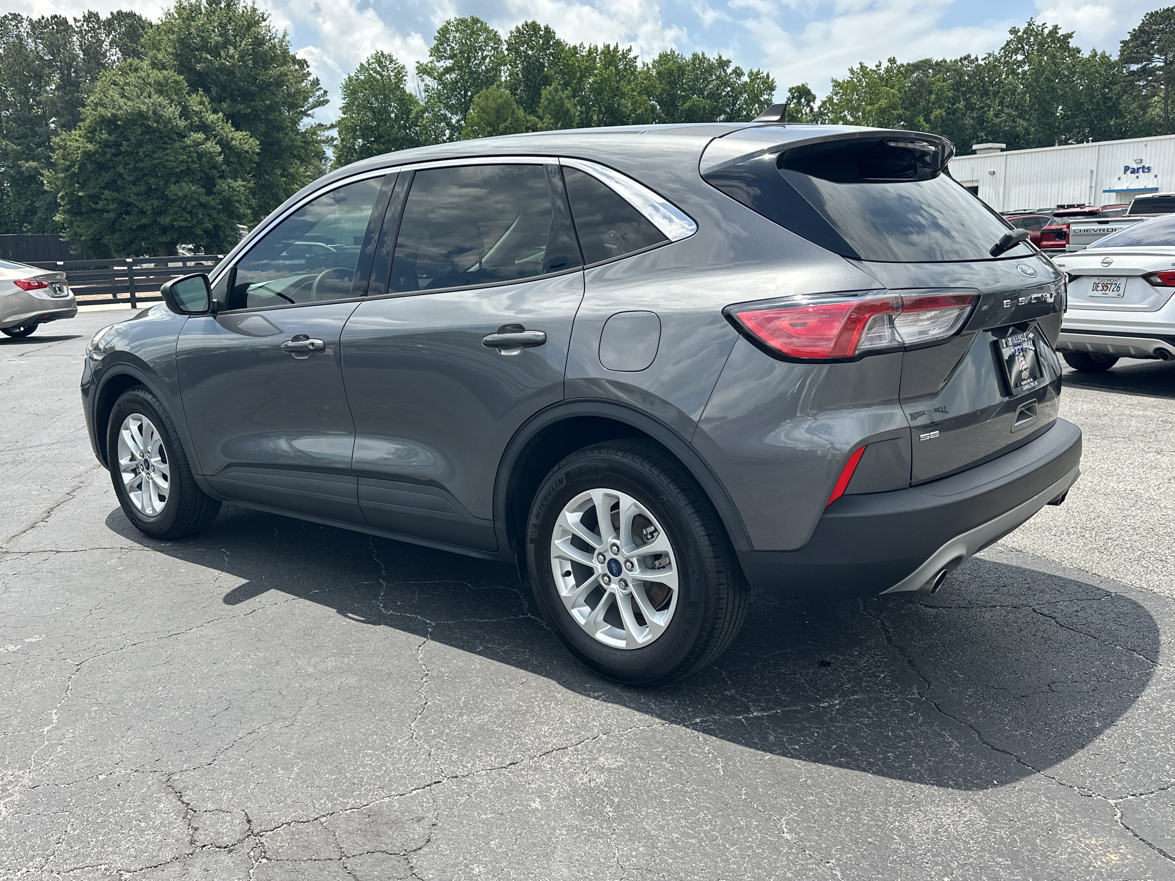 Used 2022 Ford Escape SE FWD image 6